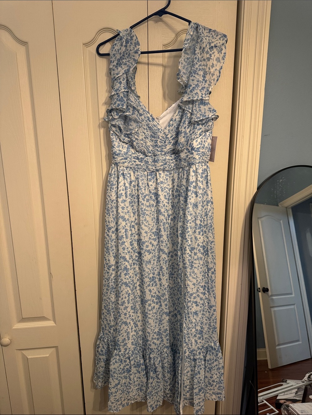 Birdy Grey blue and white floral dress size large, NWT, never worn - Picture 3 of 4